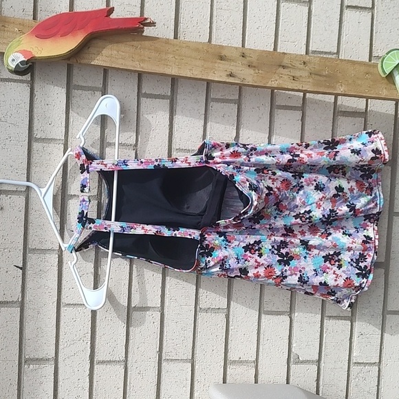 🌺 Swimtop - Picture 8 of 10